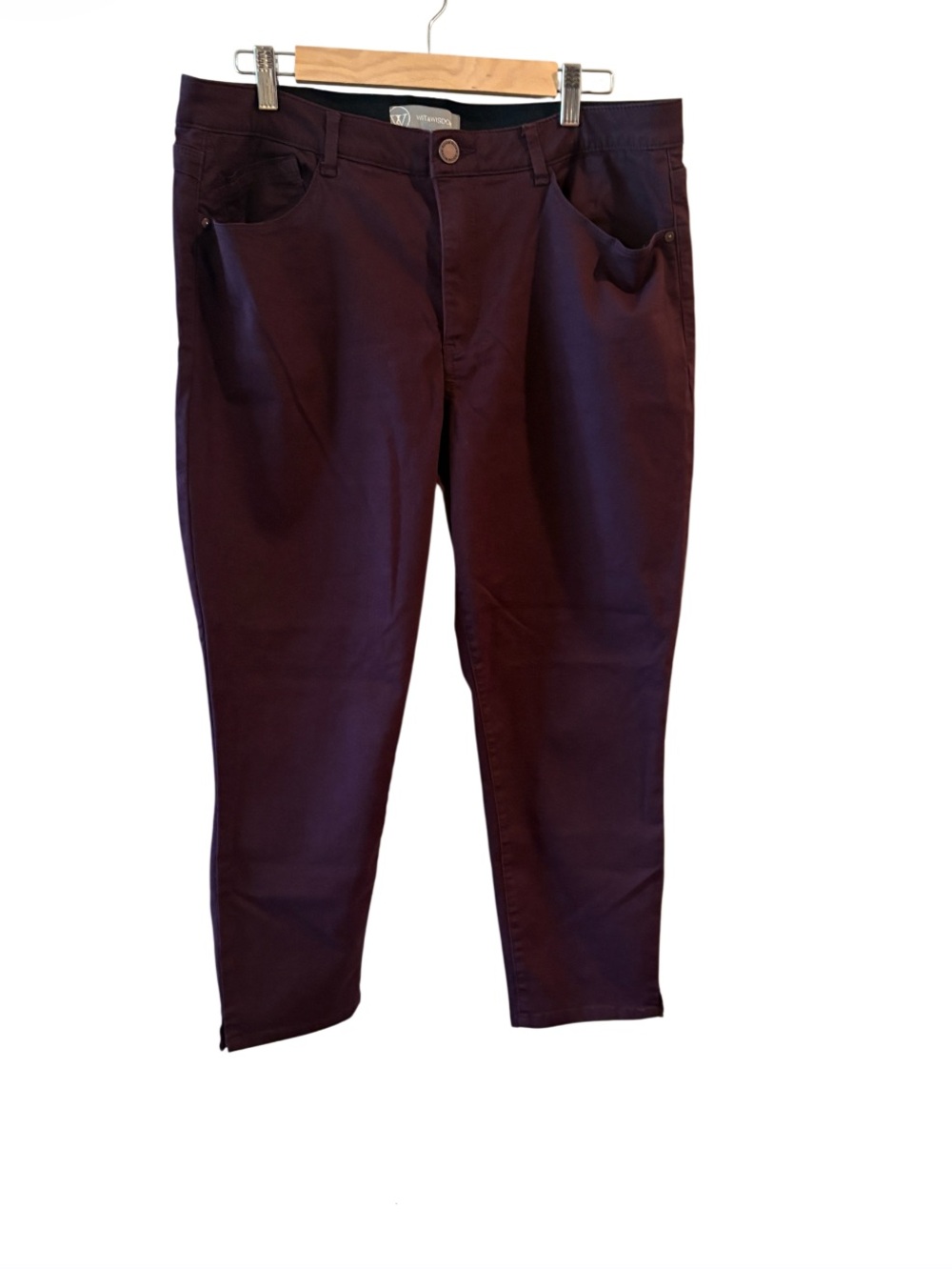 Wit & Wisdom Slim Straight Chinos in Plum Size 16P